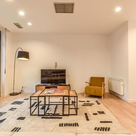 Апартаменти Apartamento En Plaza De Canalejas Мадрид Екстер'єр фото