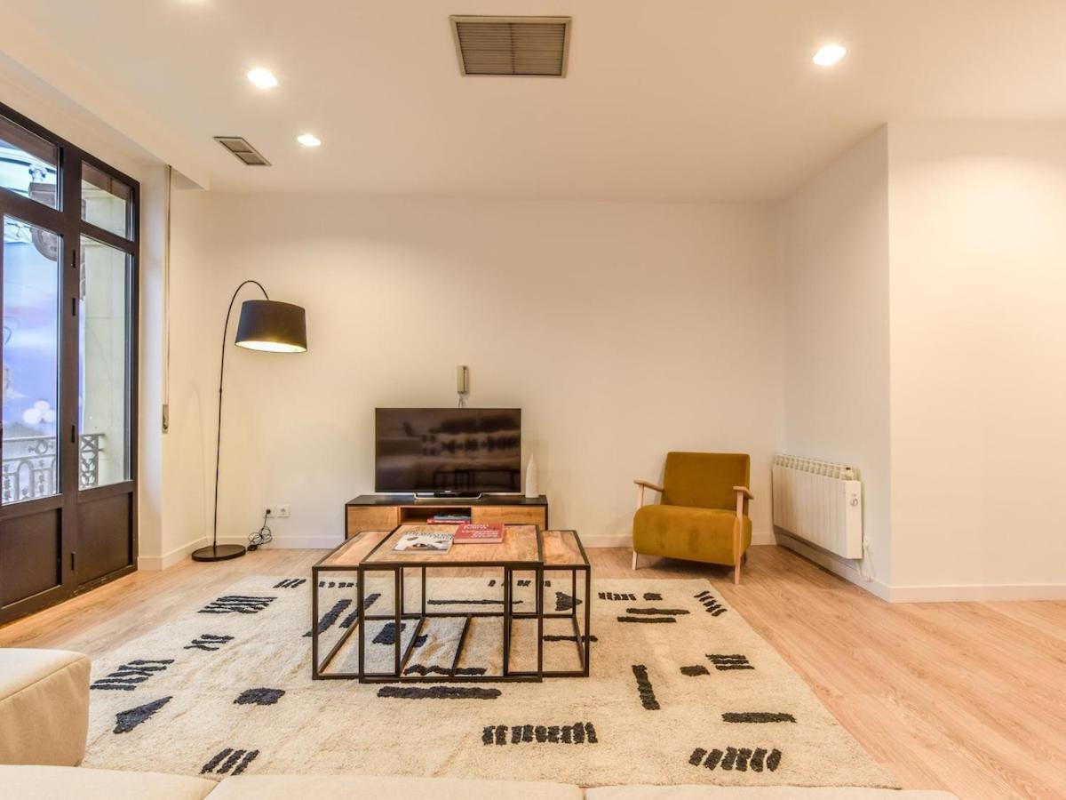 Апартаменти Apartamento En Plaza De Canalejas Мадрид Екстер'єр фото