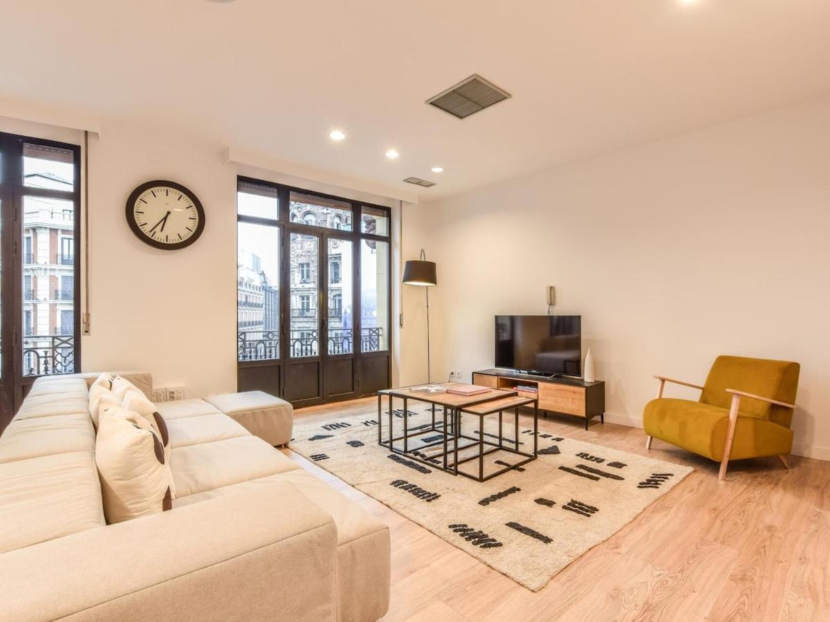 Апартаменти Apartamento En Plaza De Canalejas Мадрид Екстер'єр фото