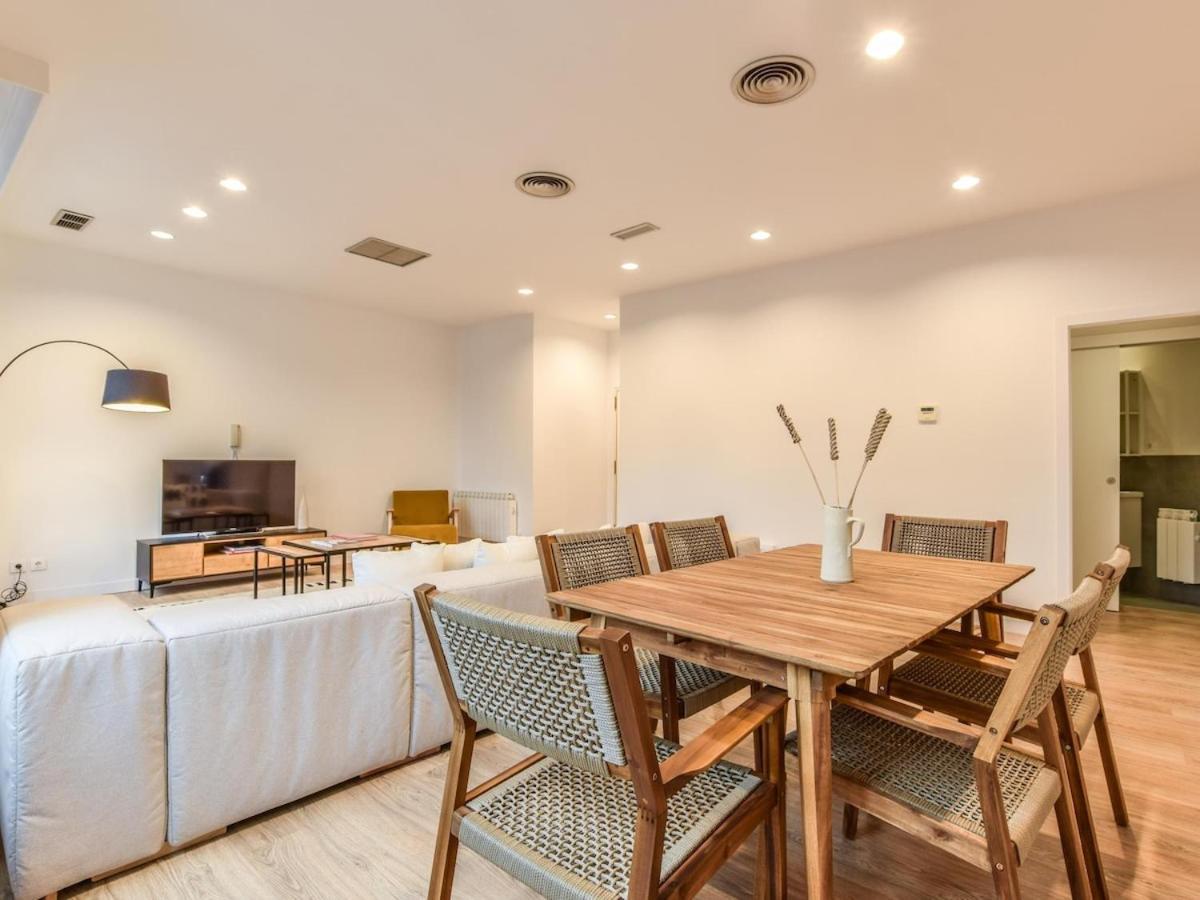 Апартаменти Apartamento En Plaza De Canalejas Мадрид Екстер'єр фото